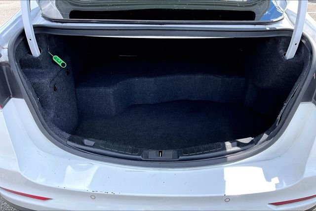 Used 2019 White Ford SE image 33
