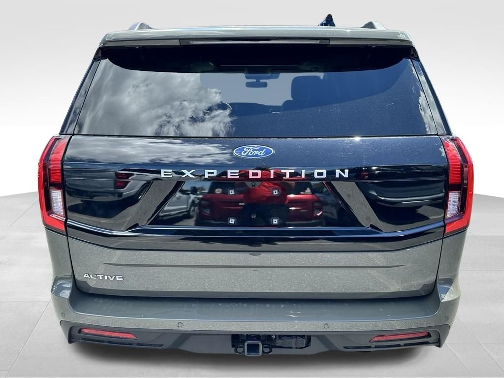 Used 2025 Green Ford Active image 4