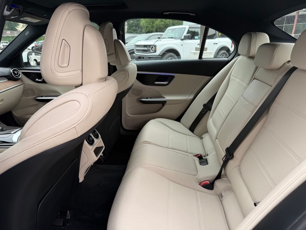 Used 2024  Mercedes-Benz C 300 image 29