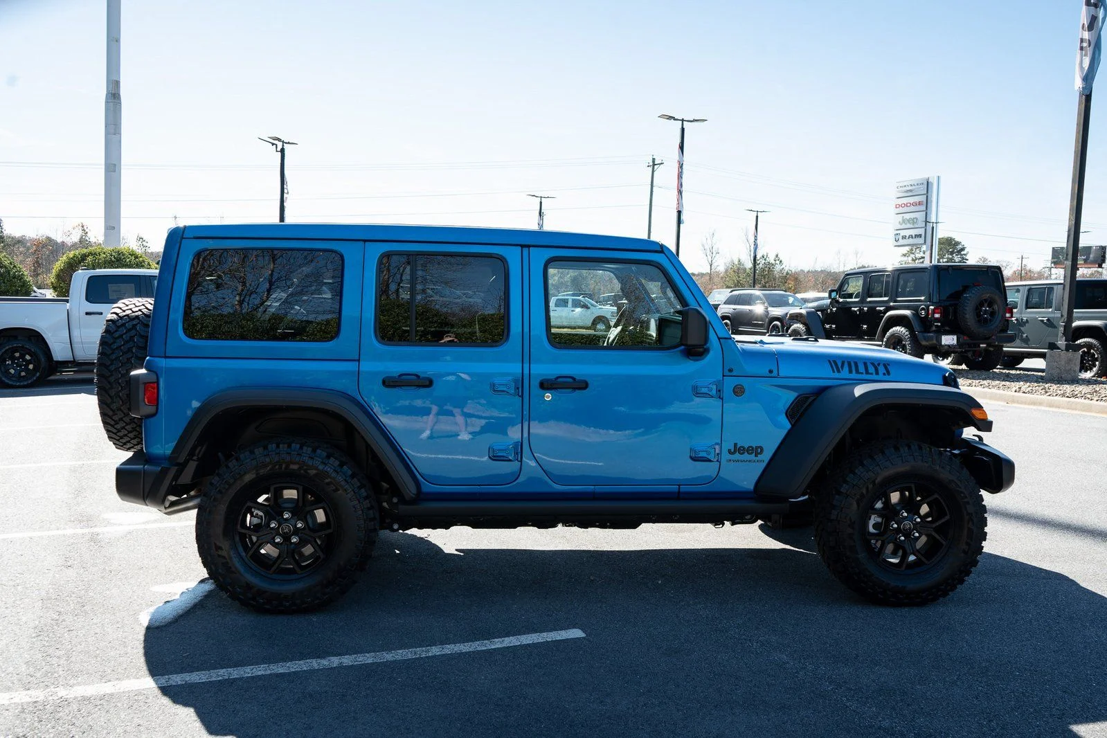 New 2026 Hydro Blue Pearl-Coat Exterior Paint Jeep Willys image 11