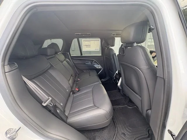 New 2026 Fuji White Land Rover SE image 37