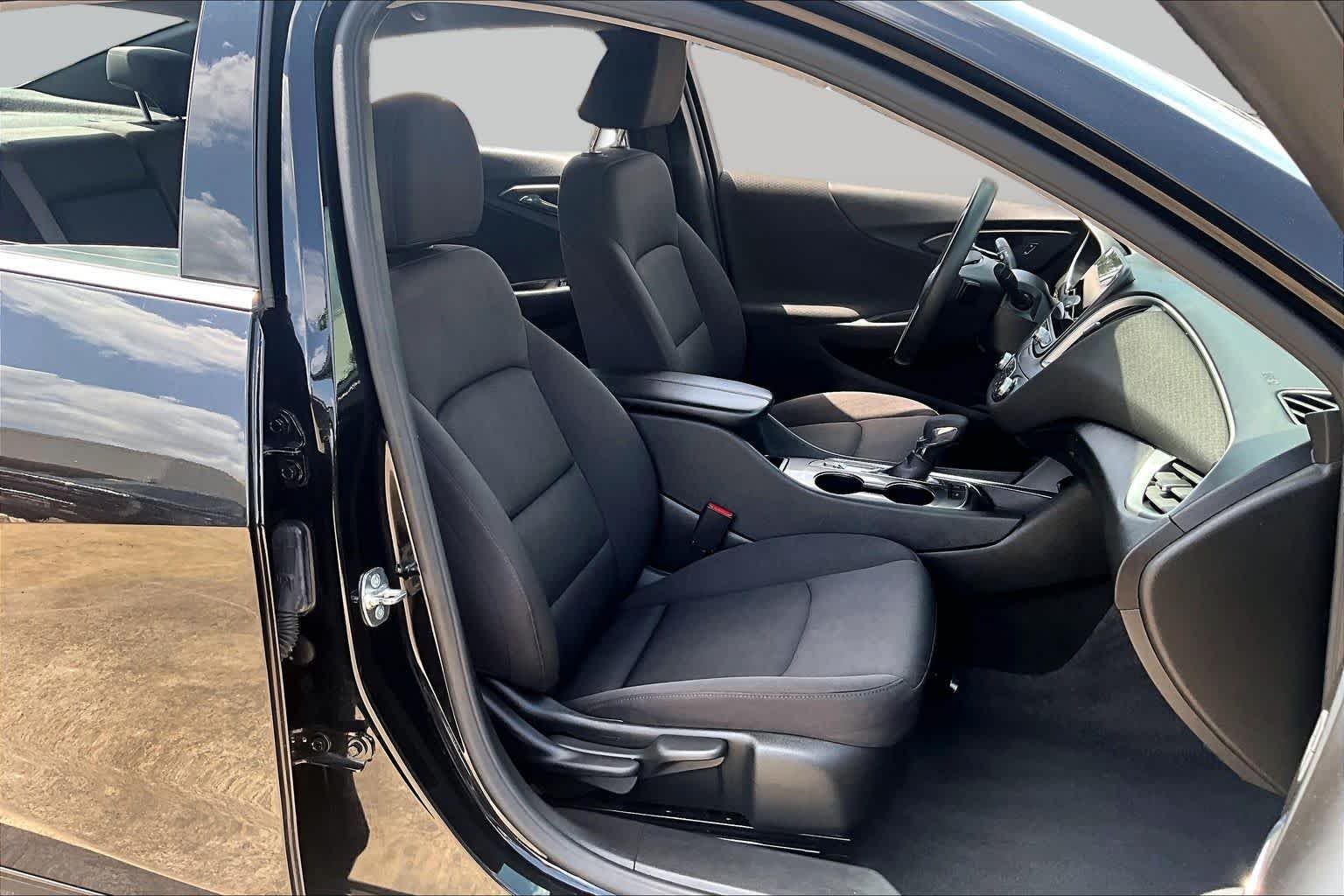 Used 2024 Mosaic Black Metallic Chevrolet LT image 9