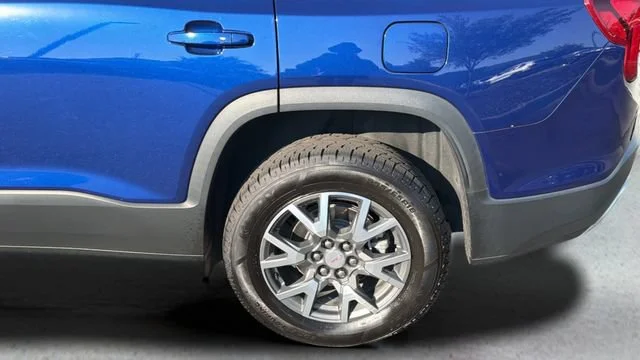 Used 2023 Ultra Blue Metallic GMC SLE image 36