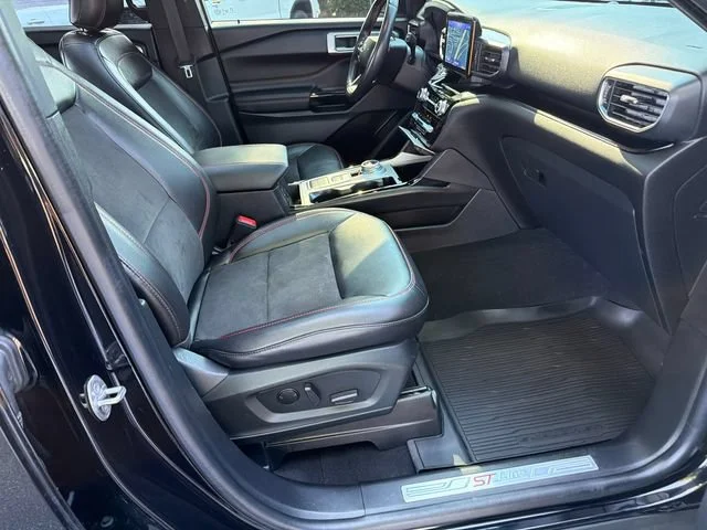 Used 2022 Black Ford ST-Line image 13