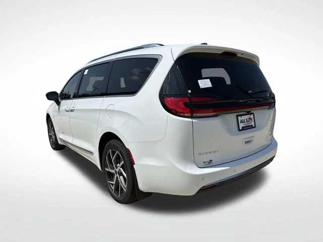 New 2027 Bright White Clear-Coat Exterior Paint Chrysler Pinnacle image 6