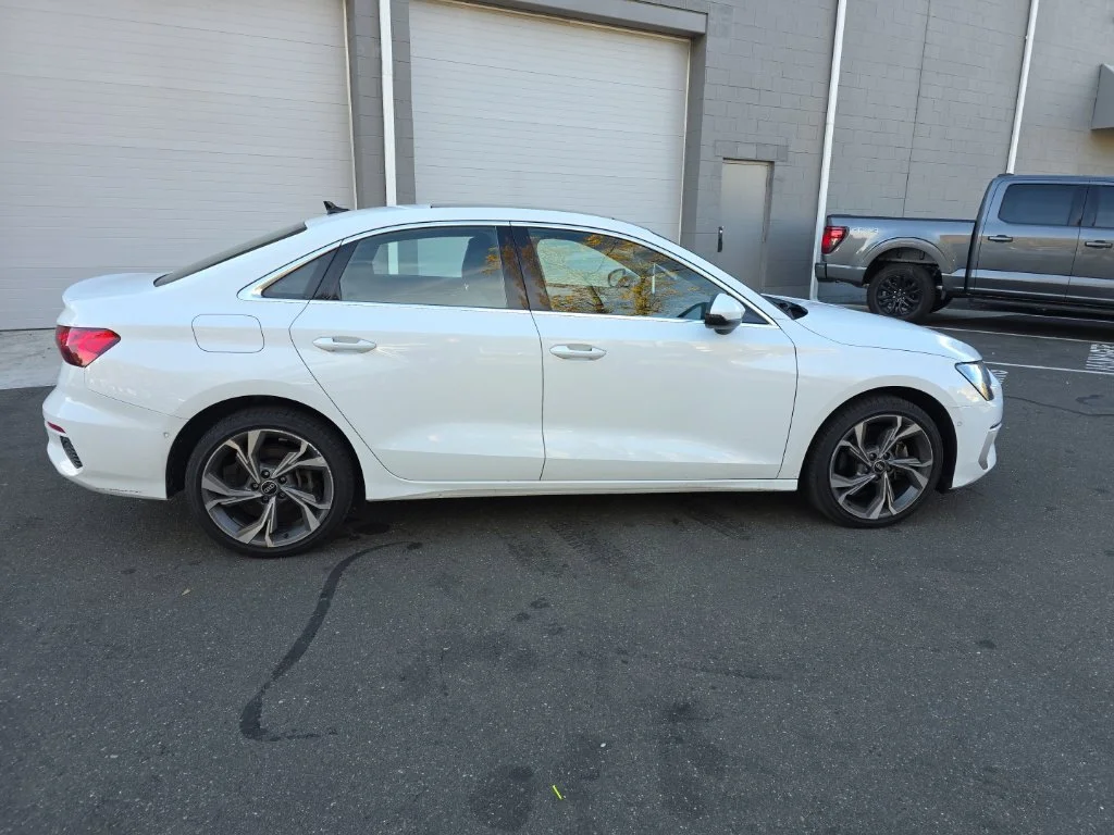 Used 2022 Glacier White Metallic Audi 40 Premium image 2