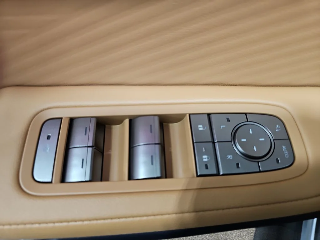 New 2026 Iridium Lexus PREMIUM AWD image 27