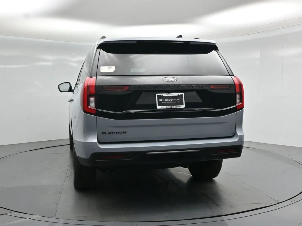New 2026 Glacier Gray Metallic Tri-Coat Ford Platinum image 29
