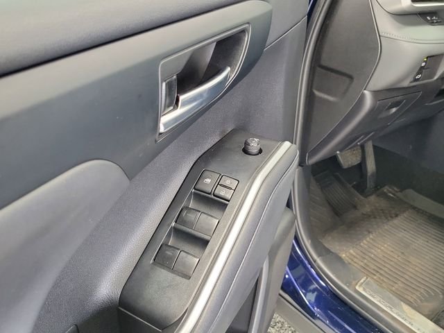 Certified Used 2022  Toyota XLE image 7