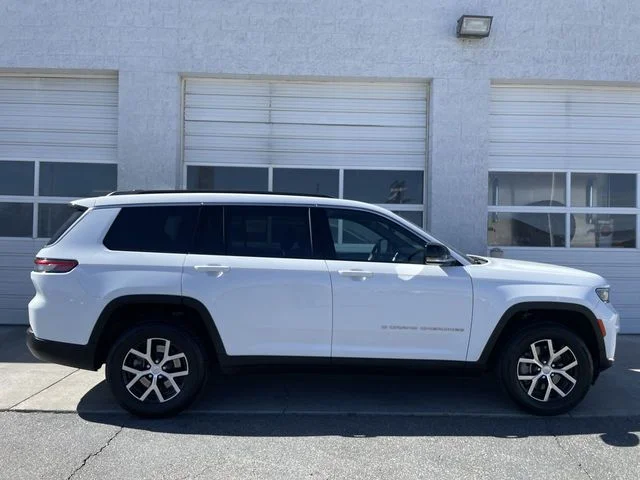 2024 Jeep Grand Cherokee L Limited 4x4's photo