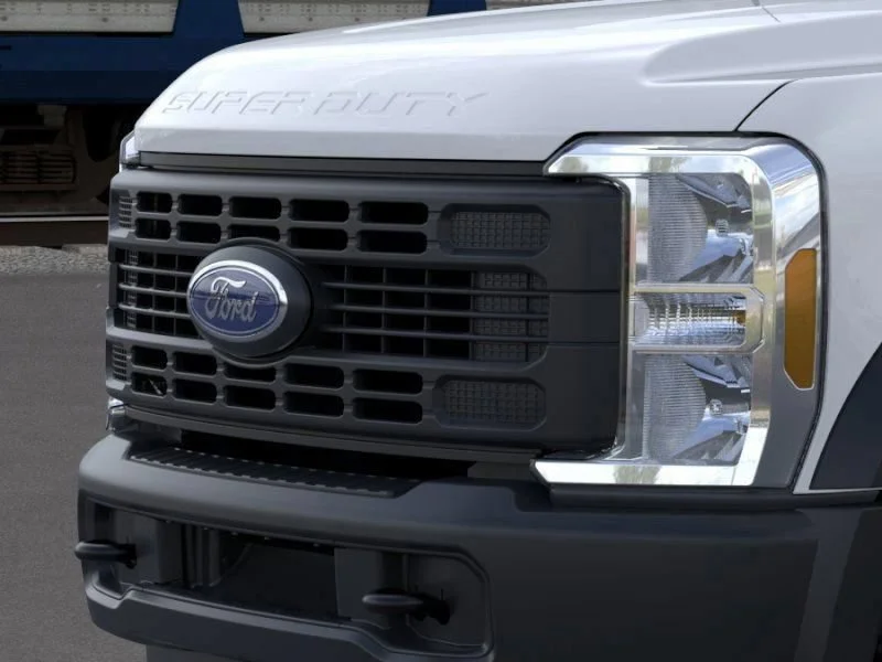 New 2026 Oxford White Ford F-550® XL image 20