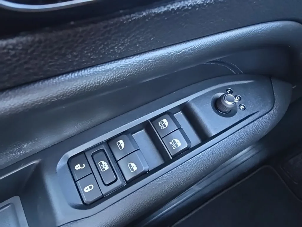 2025 Jeep Compass Limited - Photo 16