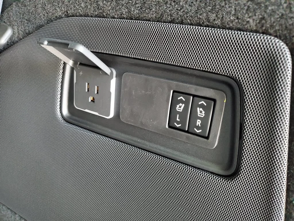 2026 Cadillac Escalade V-Series - Photo 46