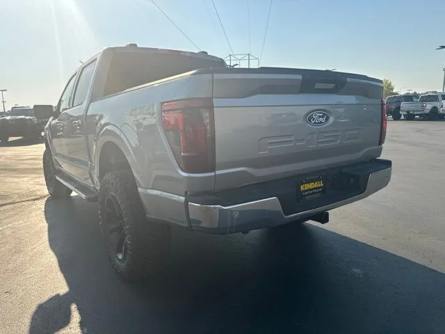 Used 2024 Silver Ford XLT image 10