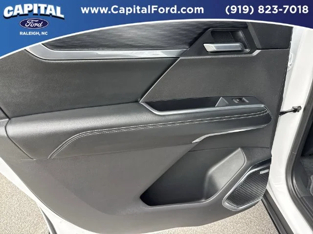 Used 2026 White GMC Elevation image 17