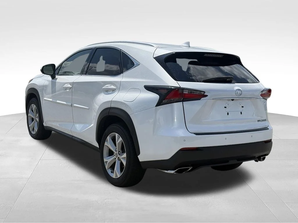 Used 2017 White Lexus 200t image 3