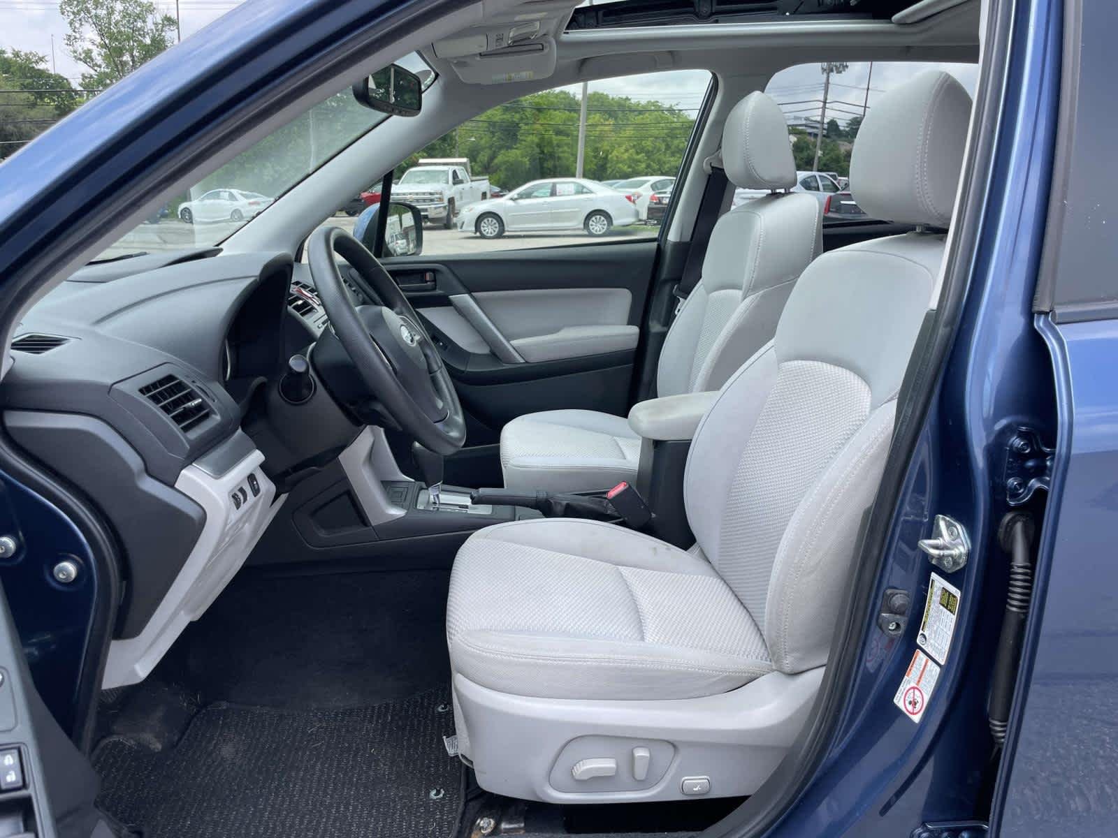 Used 2014 Marine Blue Pearl Subaru 2.5i Premium image 17