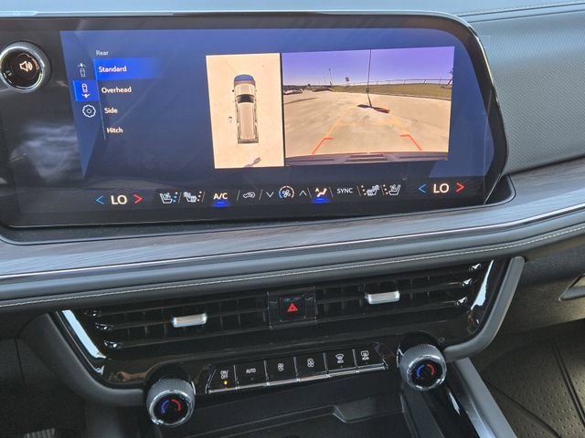 2025 Chevrolet Suburban Premier - Photo 13