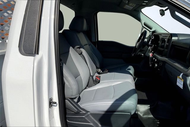 2024 Ford F-450 Super Duty Chassis Cab XL - Photo 8