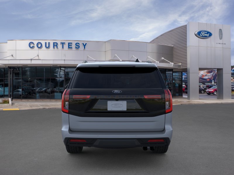 New 2026 Glacier Gray Met Tri-Coat Ford Tremor image 5