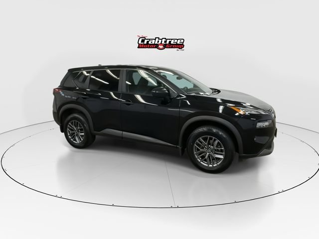 Used 2023 Black Nissan S image 9