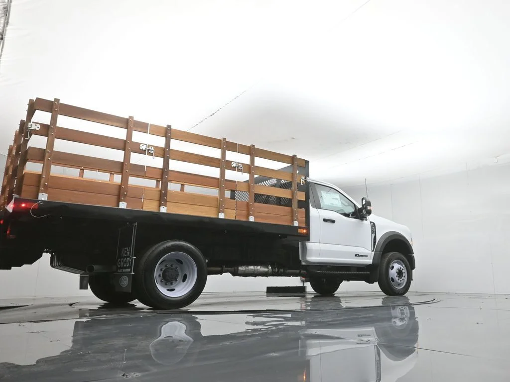 New 2025 White Ford XLT image 44
