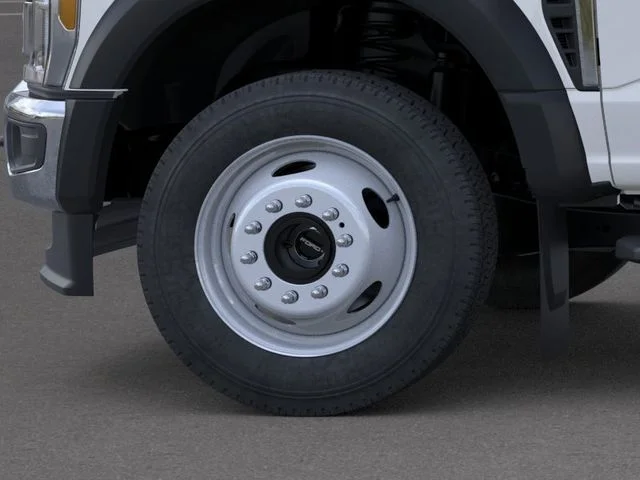 2025 Ford F-550 Super Duty Chassis Cab XL - Photo 19