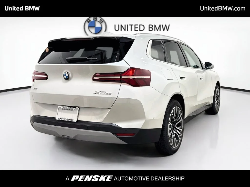 New 2026 Mineral White Metallic BMW 30 xDrive image 5
