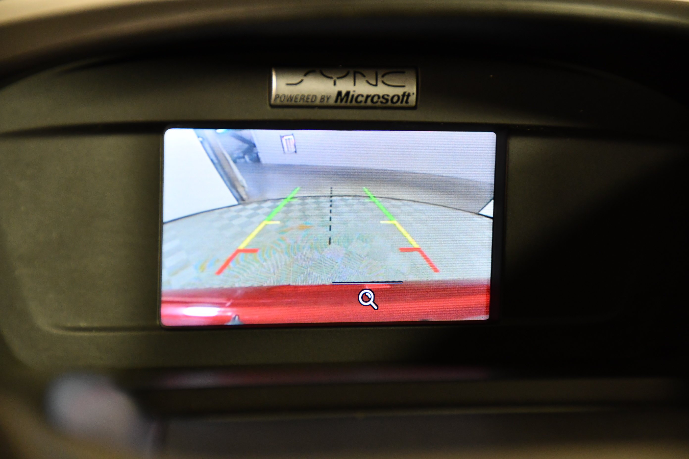 Used 2015 Ruby Red Metallic Ford SE image 28