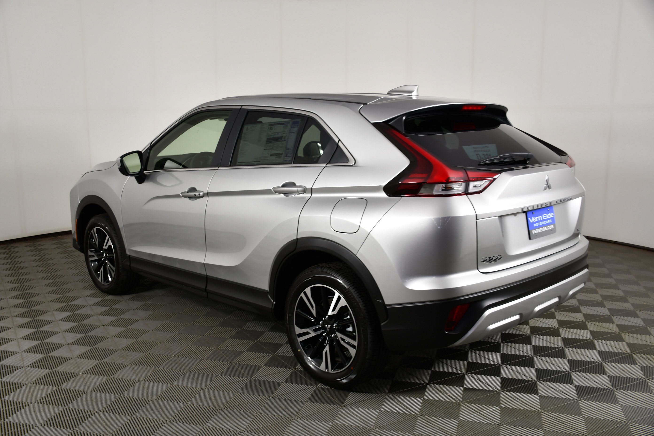 New 2026 Alloy Silver Metallic Mitsubishi SE 1.5T S-AWC image 8
