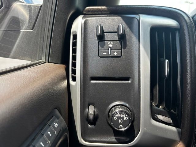 Used 2018 WHITE FROST TRICOAT GMC SLT image 17