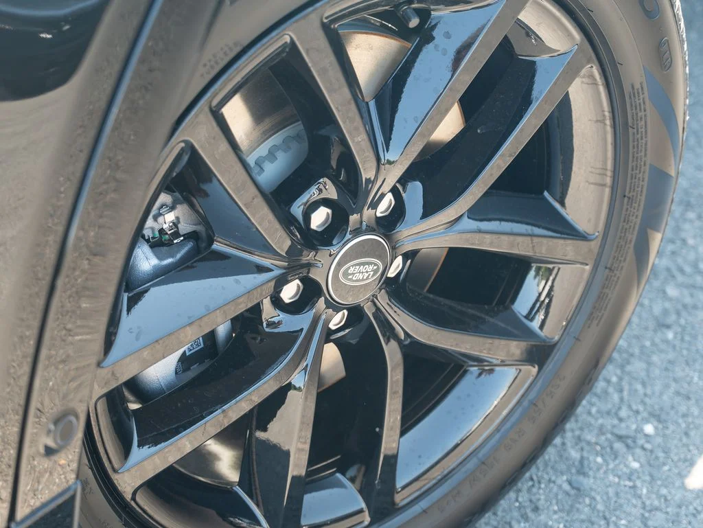 New 2026 Black Land Rover Landmark image 9