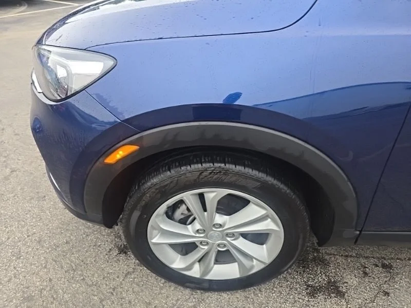 Used 2023 Blue Buick Preferred image 10