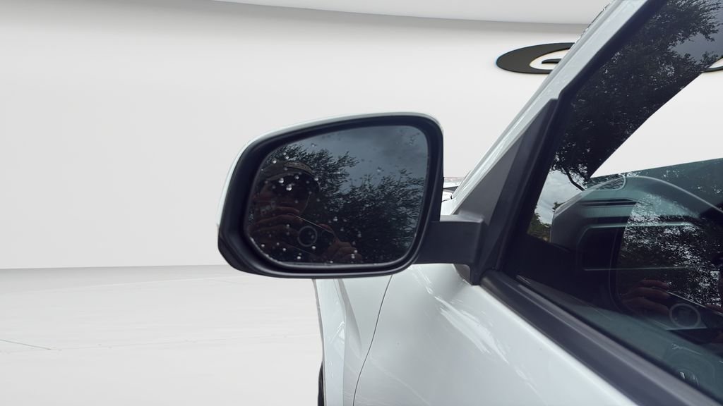 2024 Toyota Tacoma SR5 - Photo 9