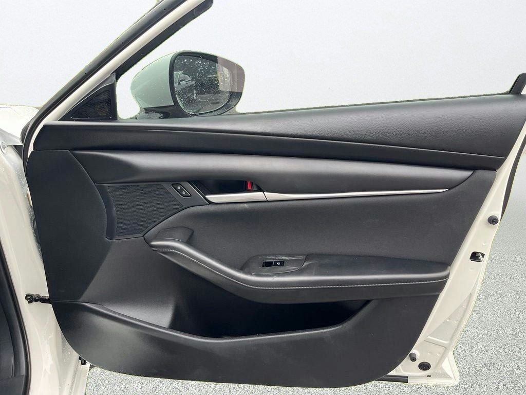 Certified Used 2024 White Mazda 2.5 S image 11