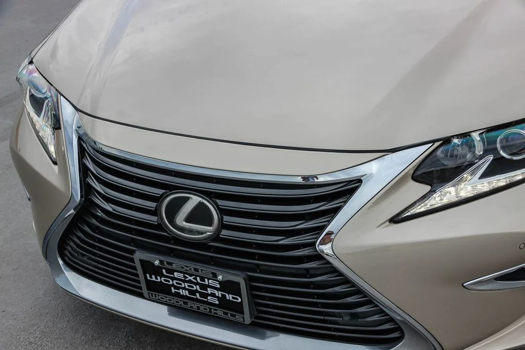 Used 2018 Beige Lexus 350 image 9