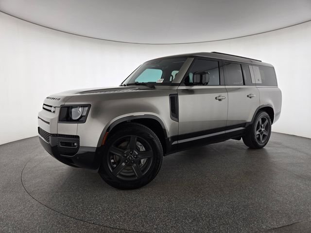 2024 Land Rover Defender 130 X-Dynamic SE