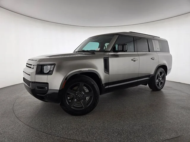 2024 Land Rover Defender 130 X-Dynamic SE P400's photo
