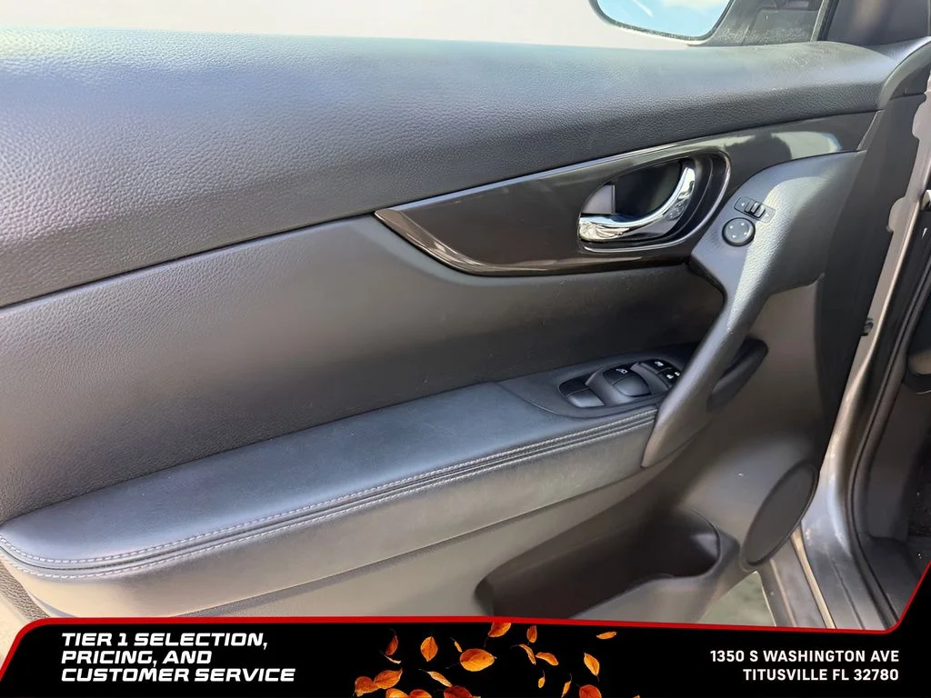 Used 2019 Gray Nissan SV image 33