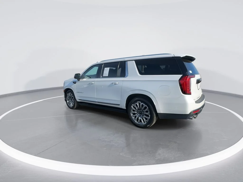 Used 2023 White GMC Denali Ultimate image 6