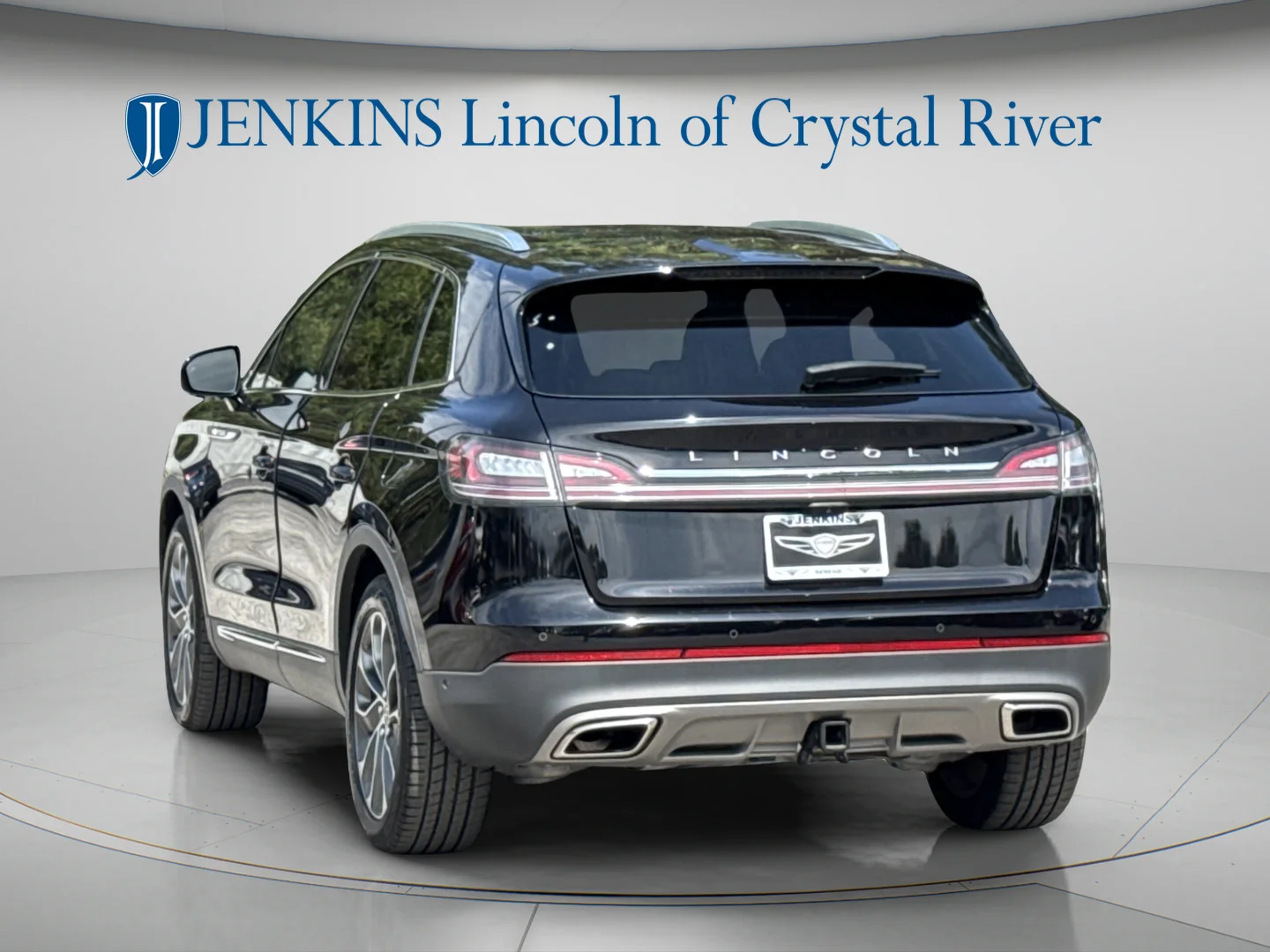 Used 2023 Infinite Black Metallic Clearcoat Lincoln Reserve image 7