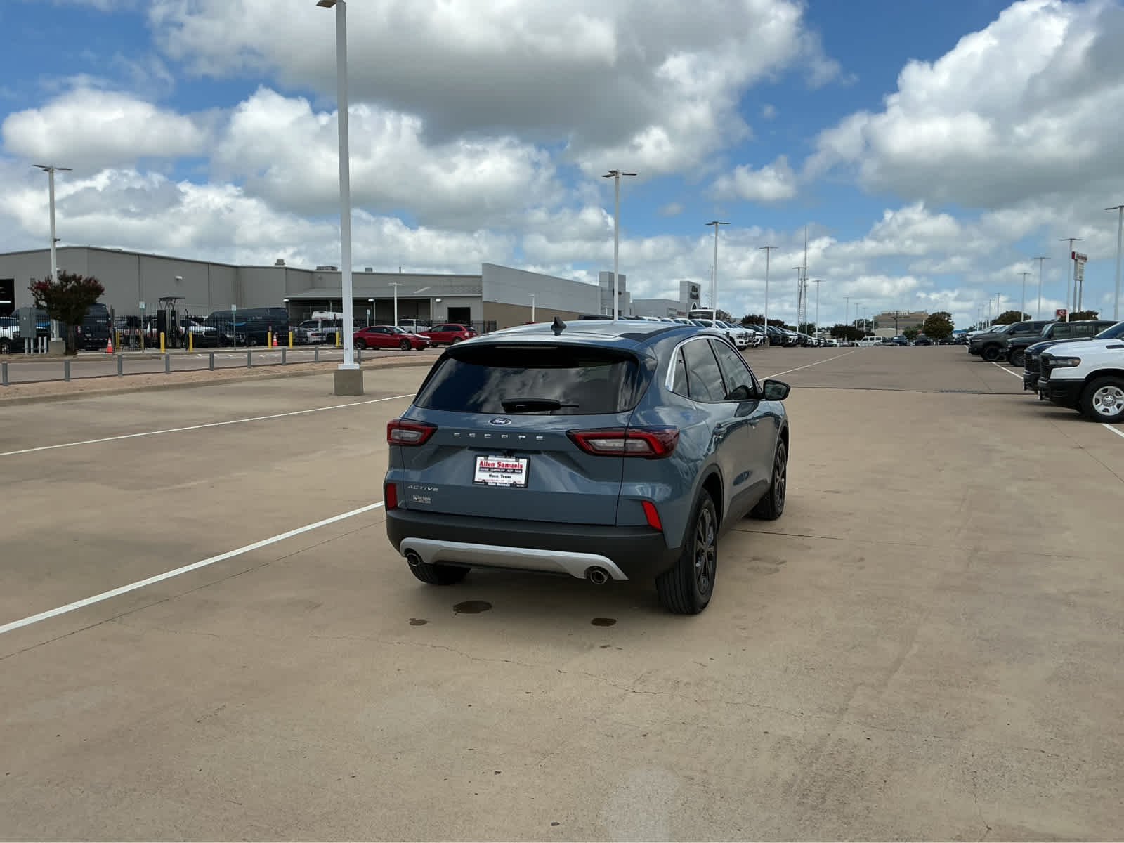 Used 2024 Vapor Blue Metallic Ford Active image 6