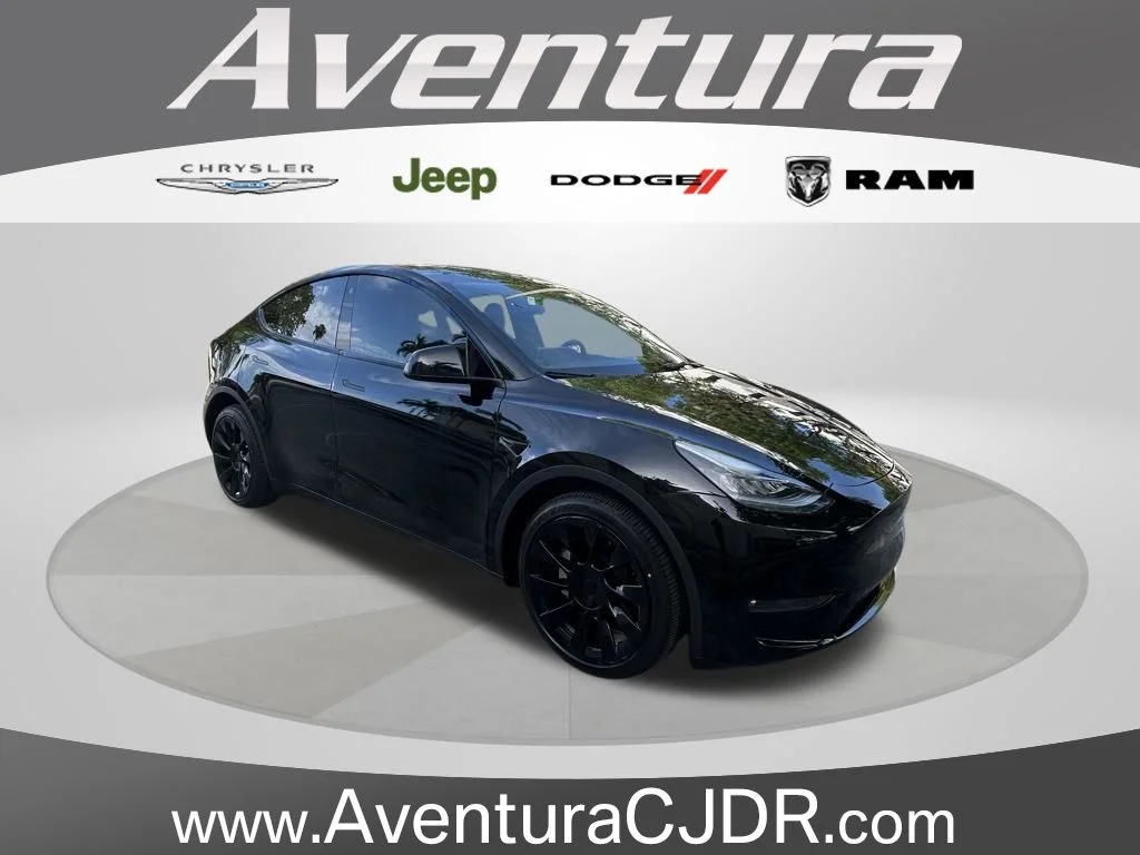 2021 Tesla Model Y Long Range Dual Motor All-Wheel Drive's photo