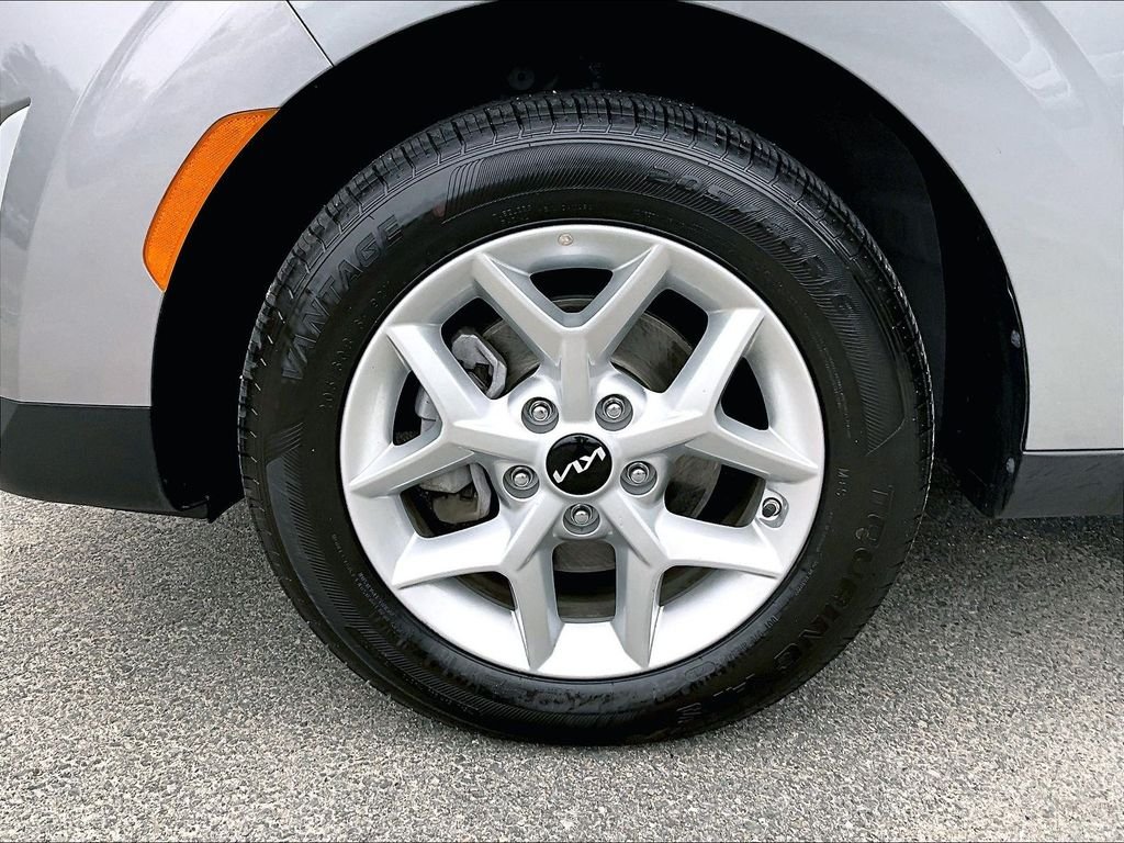 Used 2025 Gray Kia S image 7