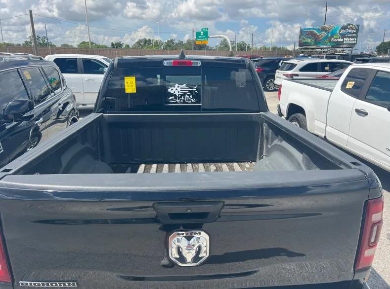 Used 2020 Diamond Black Crystal Pearlcoat Ram Laramie image 8