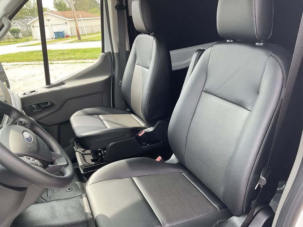 New 2026 Oxford White Ford Cargo Van image 11