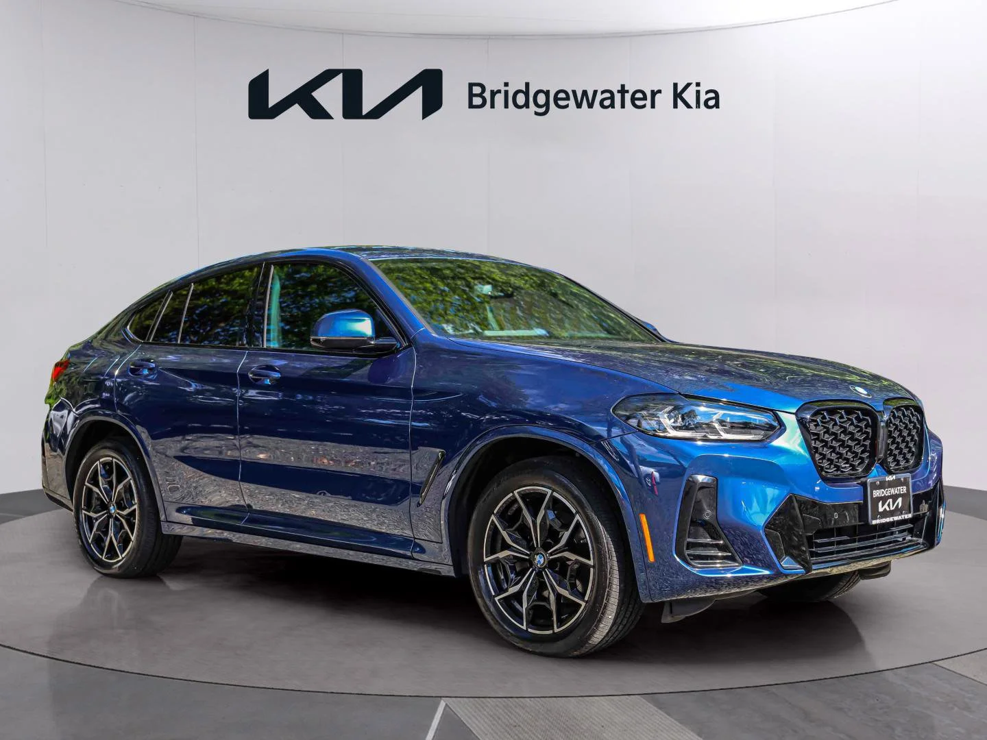 2023 BMW X4 xDrive30i's photo