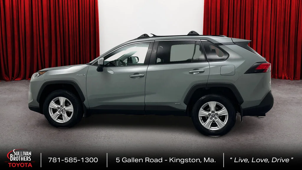 Certified Used 2021 Green Toyota XLE image 8