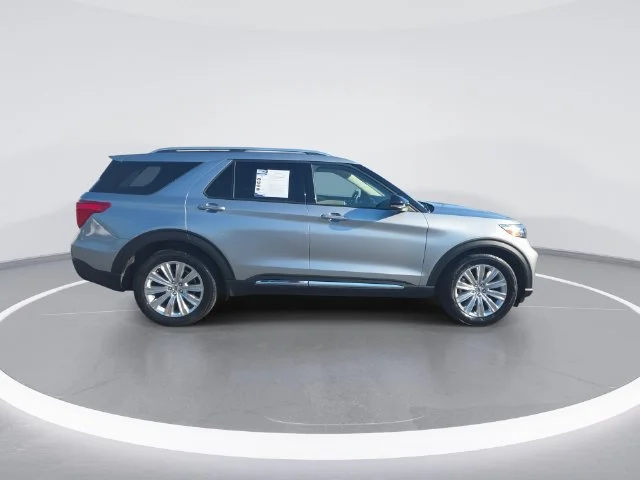 Used 2022 Silver Ford Limited image 9