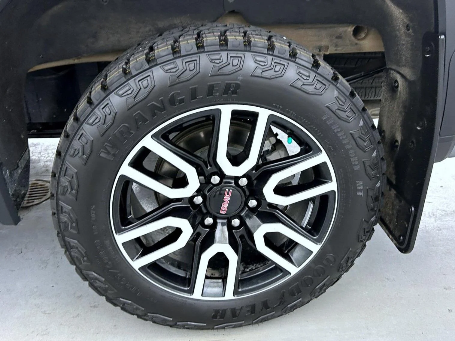 Used 2023 Silver GMC AT4 image 23